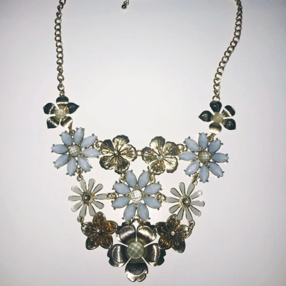 Flower necklace